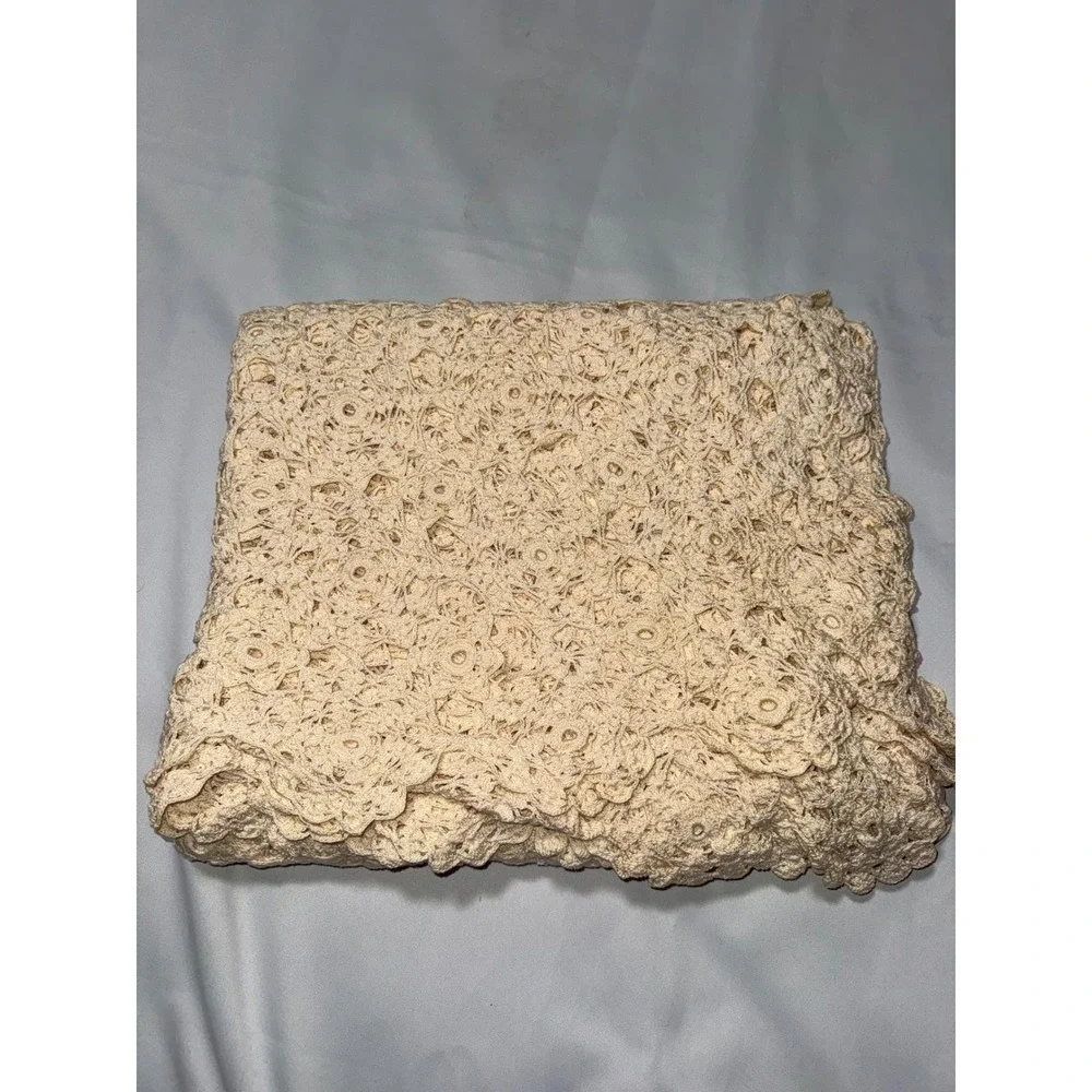 Vintage Handmade Crochet Lace Tablecloth Ecru Cream Boho Bedspread 82 x 66
